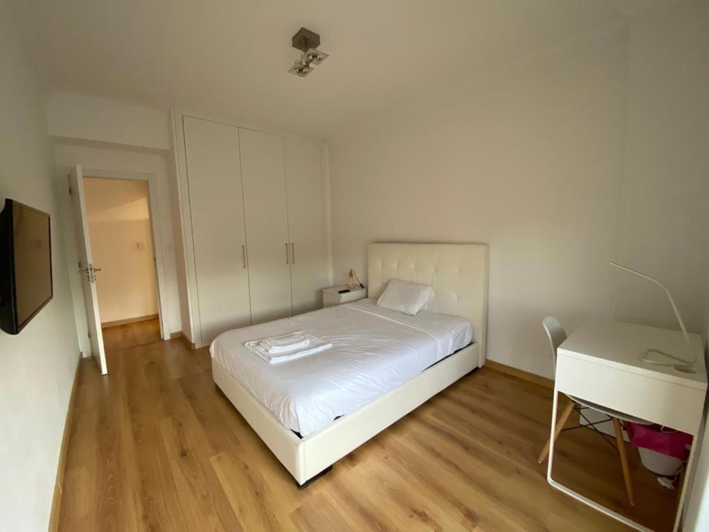 Bedrooms In Modern Guest House Almada Exterior photo